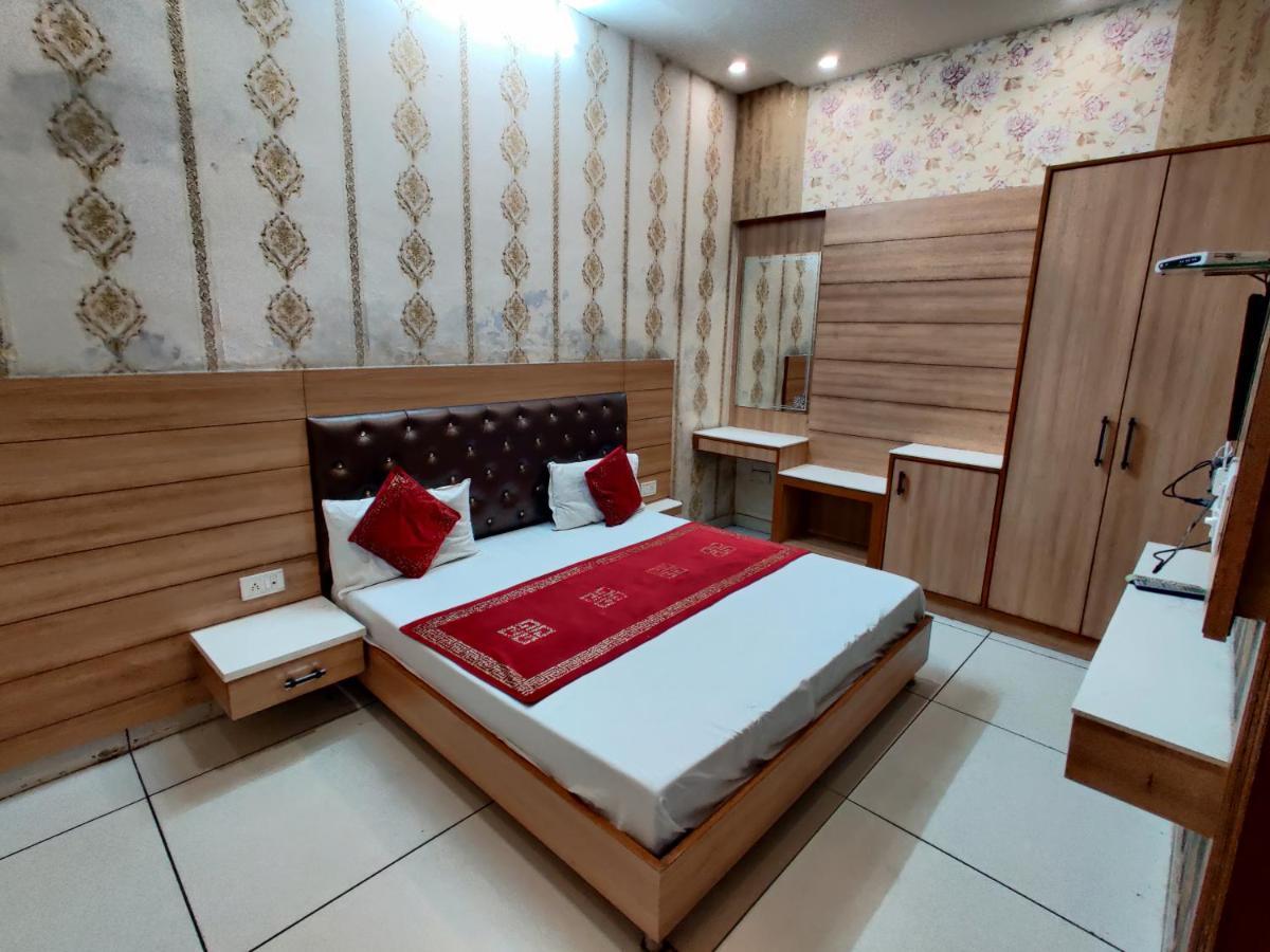 Hotel Robin Inn Amritsar Buitenkant foto